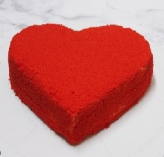 4-5 Kişilik Yaş Pasta - Kırmızı Kalp ve Unutulmaz Anılar